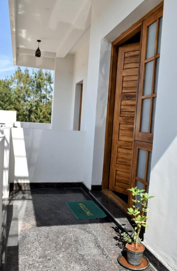 Dkv Beach View Bahur Εξωτερικό φωτογραφία