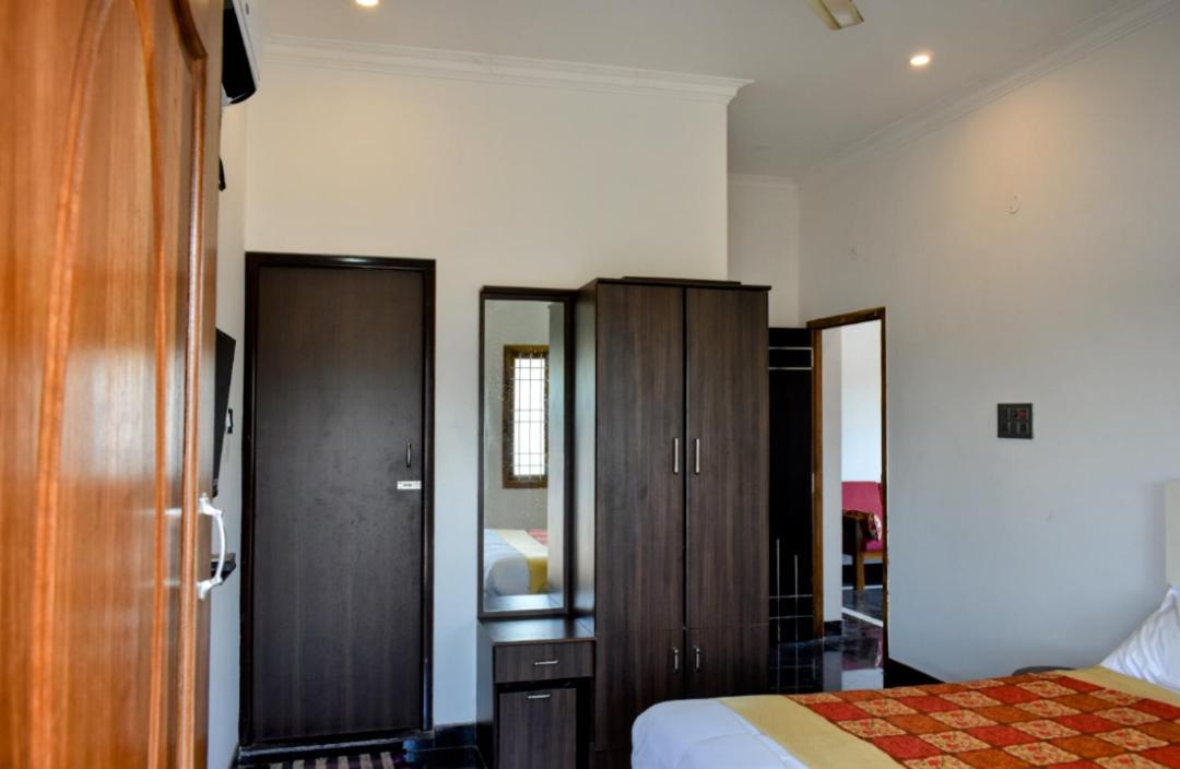 Dkv Beach View Bahur Εξωτερικό φωτογραφία