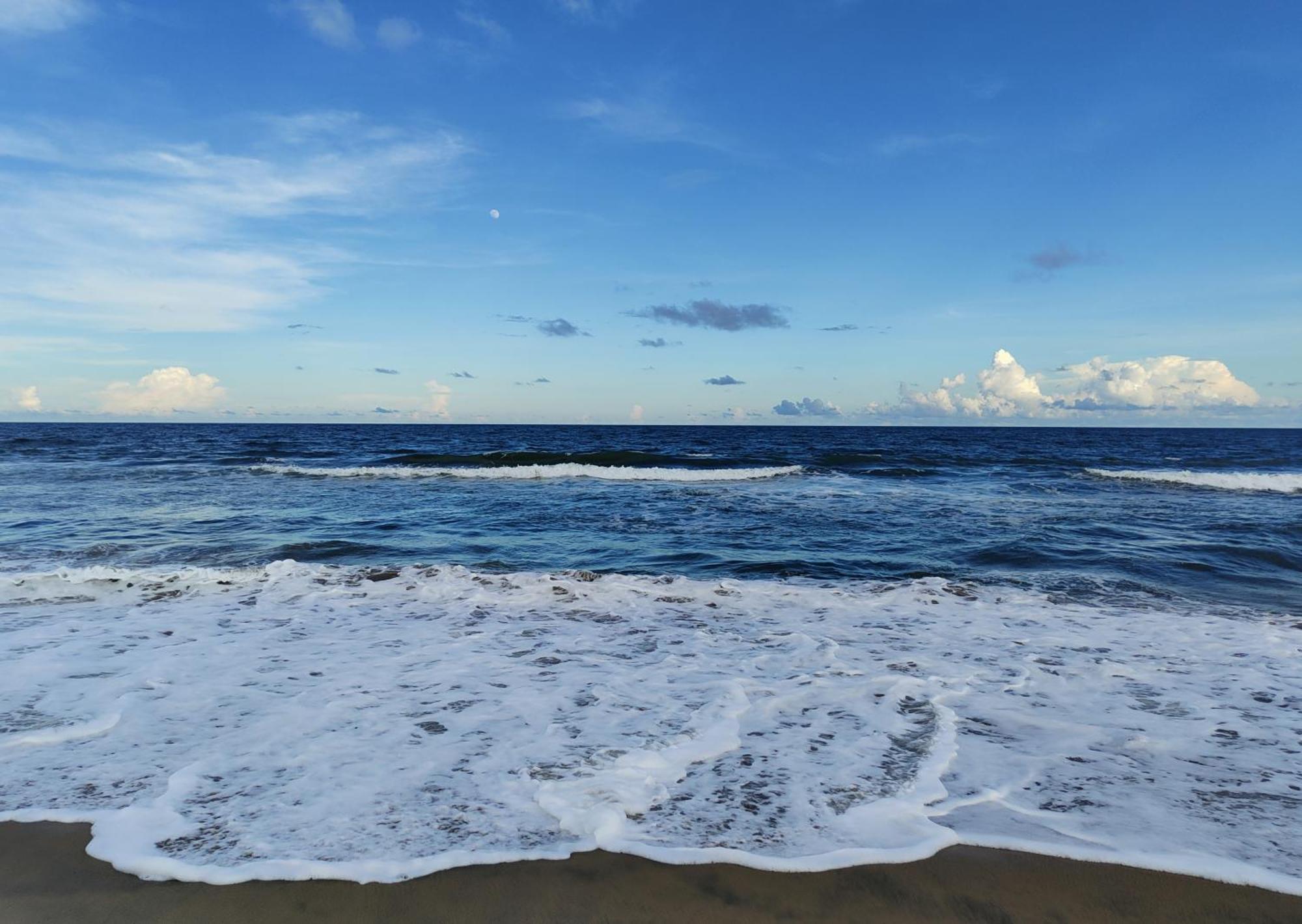 Dkv Beach View Bahur Εξωτερικό φωτογραφία